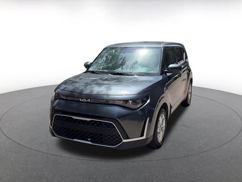 Used 2025 Kia Soul LX w/ LX Technology Package FWD image 7