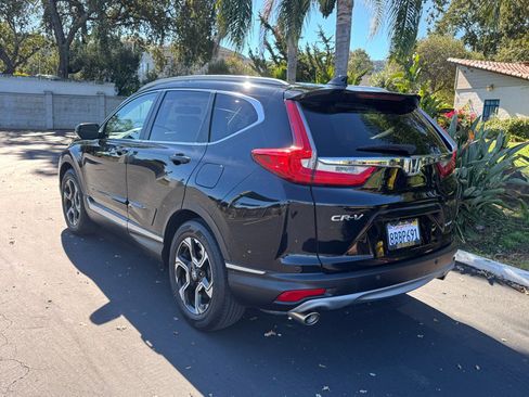 Used 2018 Honda CR-V Touring image 3