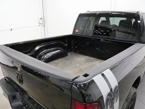 Used 2015 RAM 1500 Express image 34