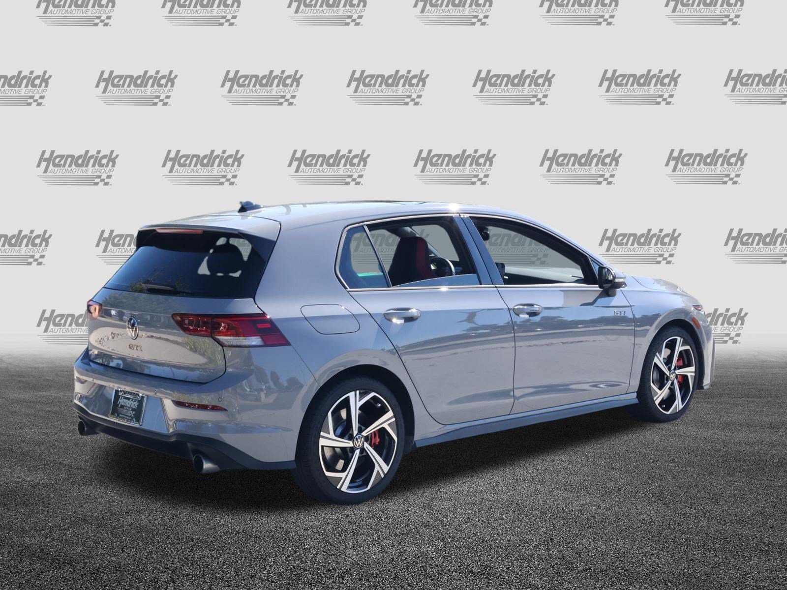 Used 2025 Volkswagen Golf SE FWD image 9