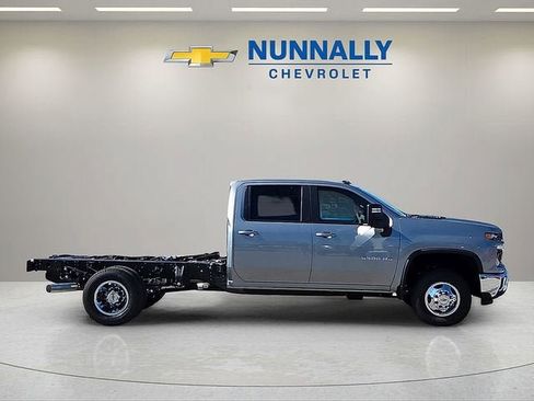 New 2026 Chevrolet Silverado 3500 LT w/ Convenience Package AWD/4WD image 5