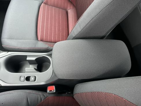 Used 2026 Toyota Corolla SE w/ SE Package FWD image 27