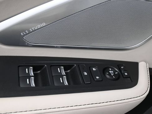 Used 2025 Acura RDX SH-AWD w/ Technology Package image 4