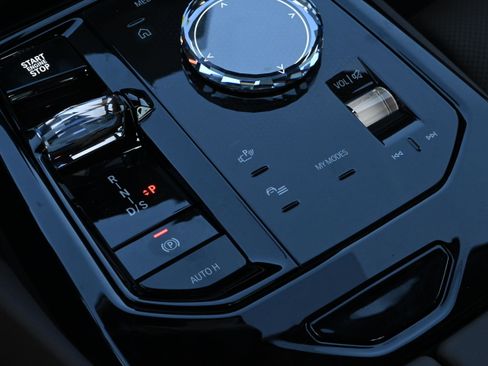 New 2026 BMW 530i RWD image 19