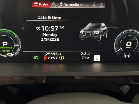 Used 2021 Audi e-tron Premium Plus w/ Premium Plus Package image 23