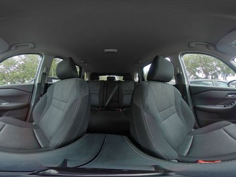 Used 2025 Nissan Rogue SV FWD image 43