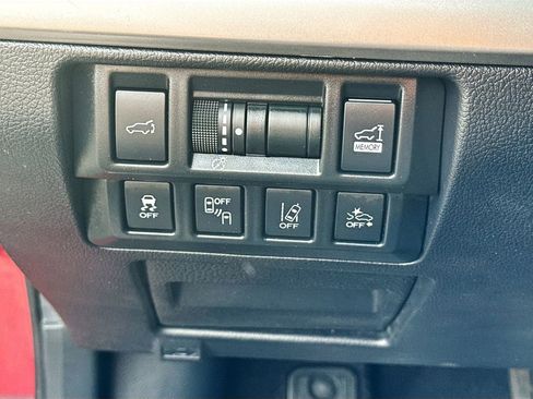 Used 2018 Subaru Outback 2.5i Limited image 6