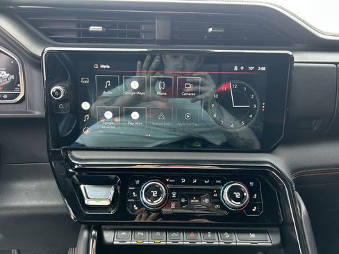 Used 2022 GMC Sierra 1500 AT4 w/ AT4 Premium Package image 9