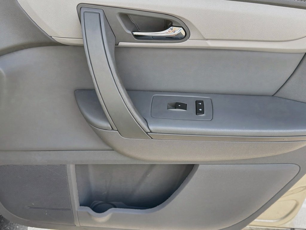 Used 2016 Chevrolet Traverse LT FWD image 29