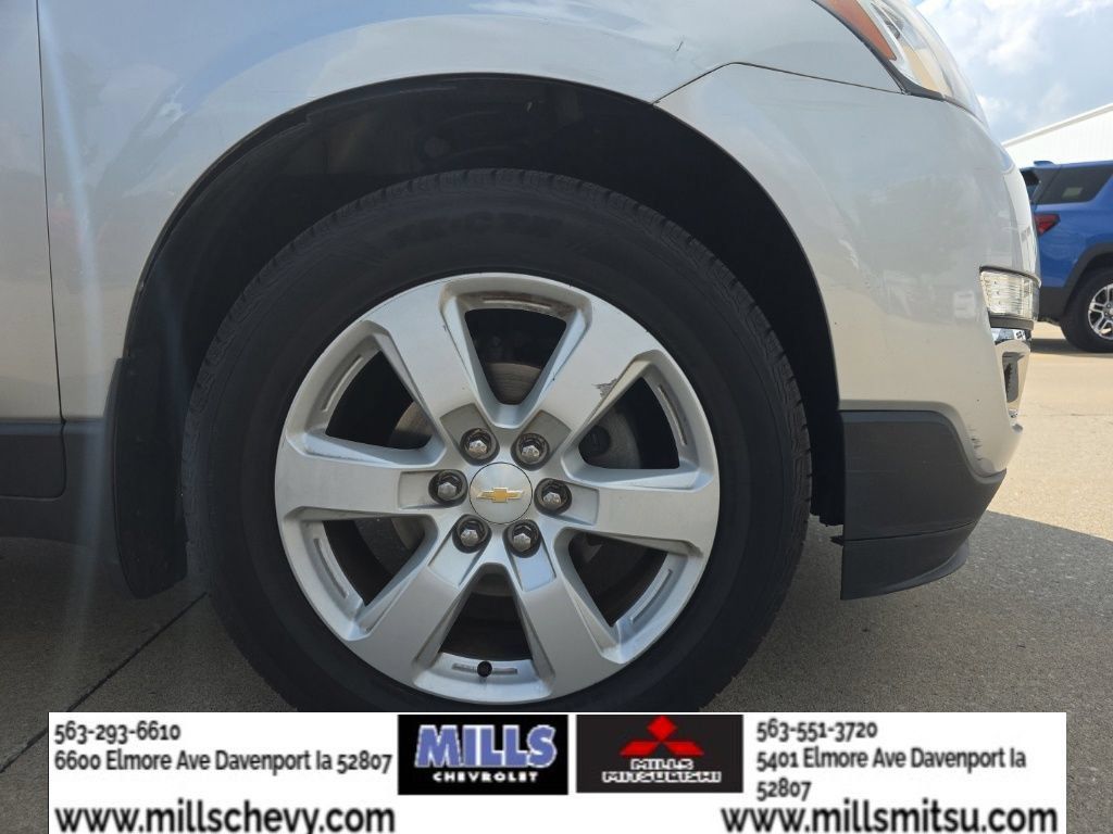 Used 2017 Chevrolet Traverse LT FWD image 24