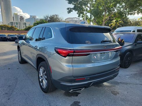 Used 2025 Buick Enclave Preferred w/ Power Package image 14