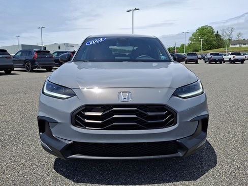 Used 2024 Honda HR-V Sport image 2