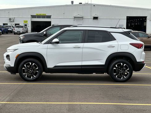 Certified 2023 Chevrolet TrailBlazer LT w/ Convenience Package AWD/4WD image 5