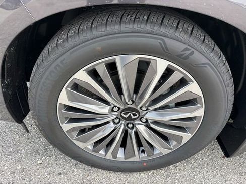 New 2026 INFINITI QX80 Luxe w/ Cargo Package image 9