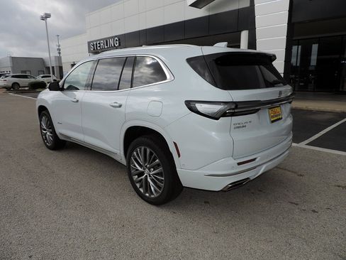 New 2026 Buick Enclave Avenir w/ Super Cruise Package FWD image 7