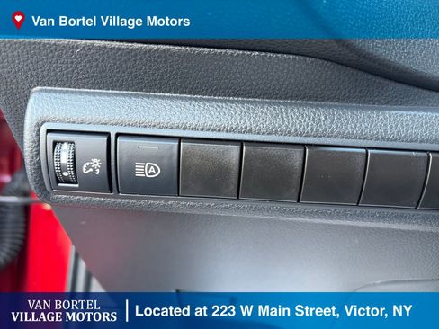 Used 2021 Toyota Corolla LE image 13