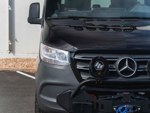 Used 2020 Mercedes-Benz Sprinter 2500 image 12