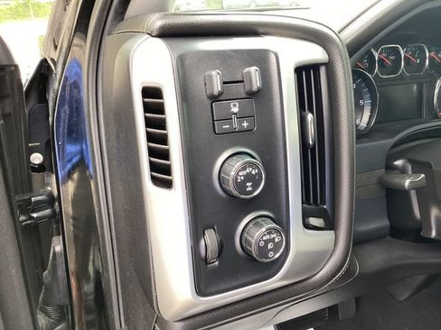 Used 2019 GMC Sierra 1500 SLE w/ Black Pack AWD/4WD image 12