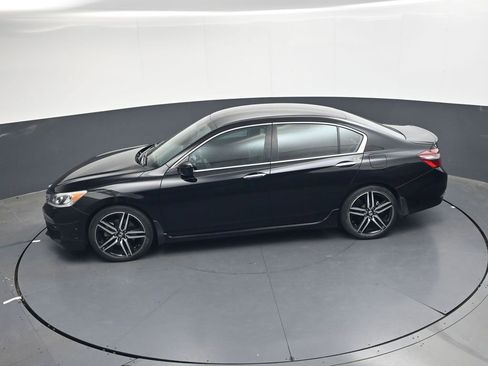 Used 2017 Honda Accord Sport Special Edition image 19