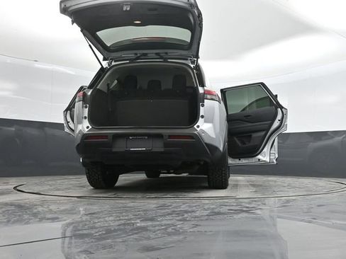 Used 2024 Nissan Pathfinder SV w/ Black Appearance Package image 53