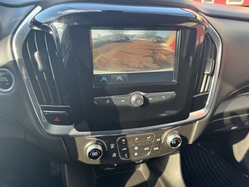 Used 2018 Chevrolet Traverse LS AWD/4WD image 31