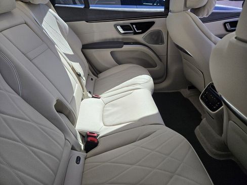 Used 2025 Mercedes-Benz EQS 580 4MATIC SUV image 5