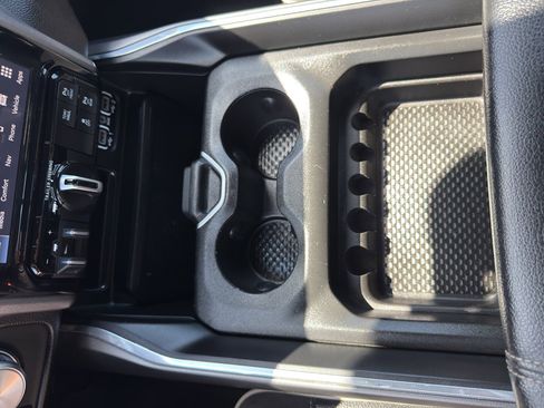 Used 2023 RAM 1500 Laramie AWD/4WD image 22