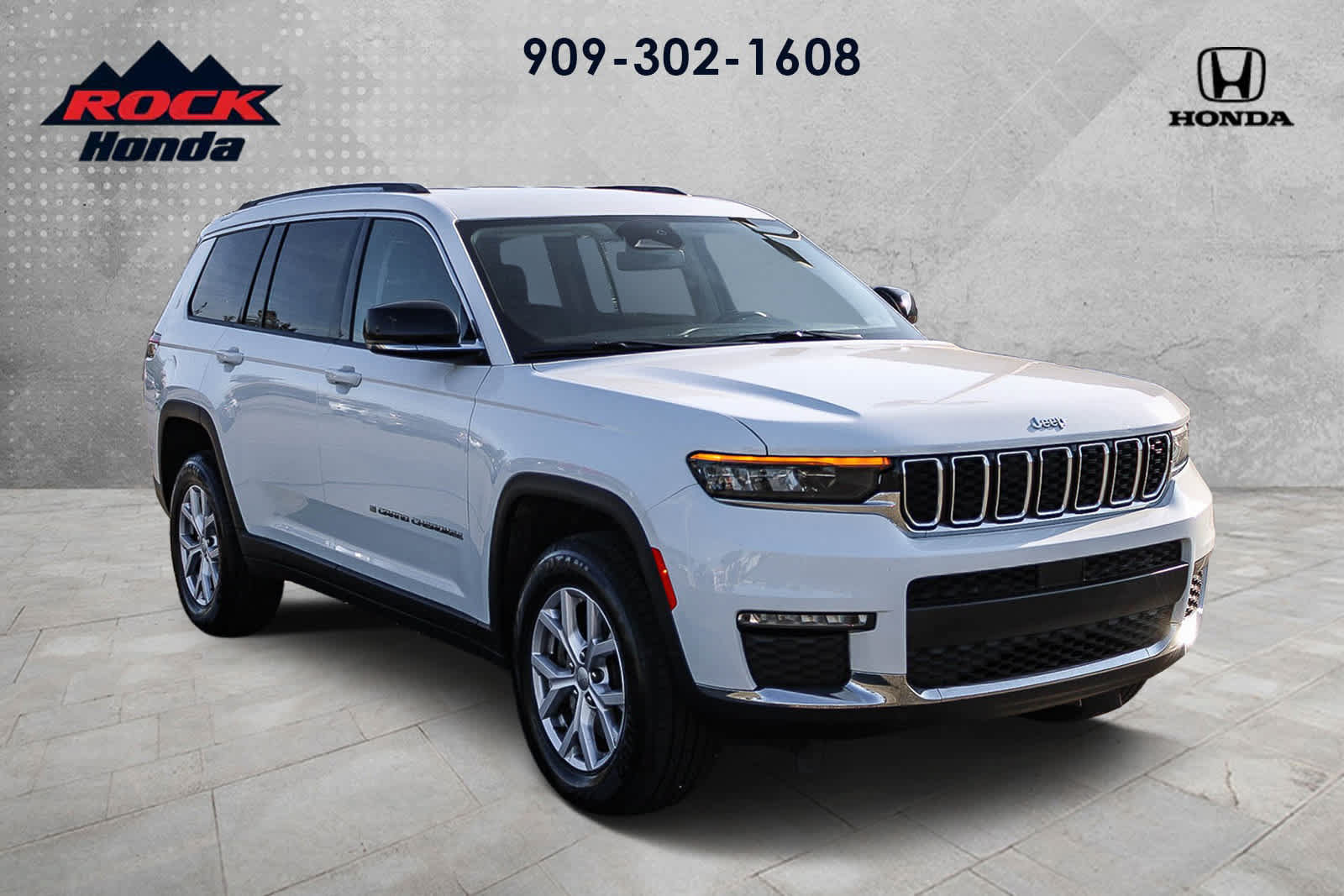 Used 2022 Jeep Grand Cherokee L Limited AWD/4WD image 3