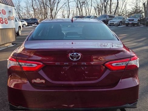 Used 2019 Toyota Camry L image 7