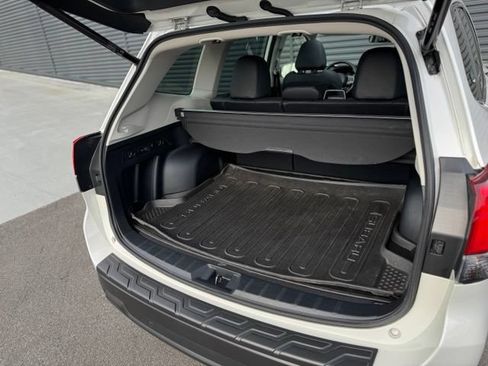 Used 2023 Subaru Forester Limited AWD/4WD image 34