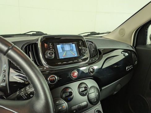 Used 2018 FIAT 500 Pop w/ Urbana Appearance Package image 22