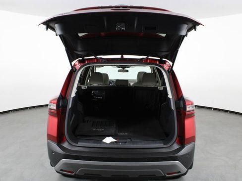 Certified 2023 Nissan Rogue SV FWD image 17
