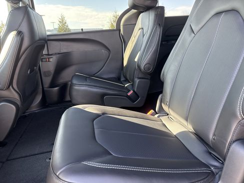 New 2026 Chrysler Voyager LX image 12