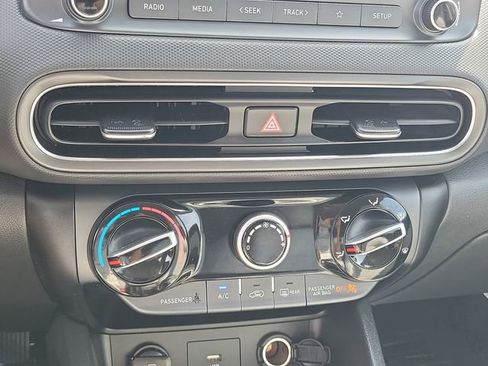 Used 2023 Hyundai Kona SEL FWD image 13