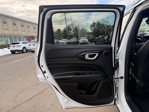 Certified 2022 Jeep Compass High Altitude image 24