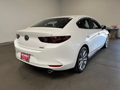 Used 2021 MAZDA MAZDA3 s FWD image 3