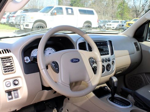 Used 2007 Ford Escape Limited image 16