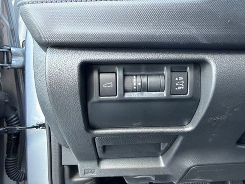 Used 2025 Subaru Forester Limited w/ Popular Package #1 AWD/4WD image 9