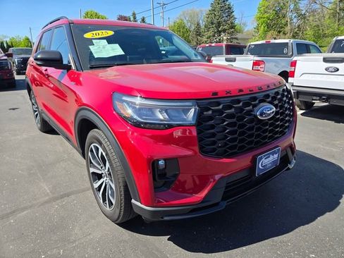 Used 2025 Ford Explorer ST-Line AWD/4WD image 1