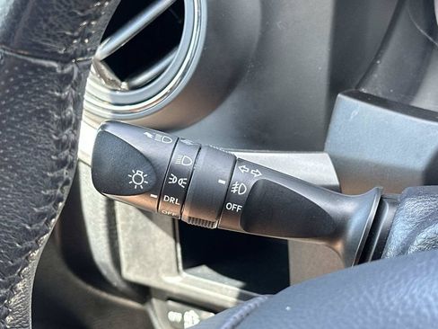 Used 2019 Toyota Tacoma SR5 RWD image 29