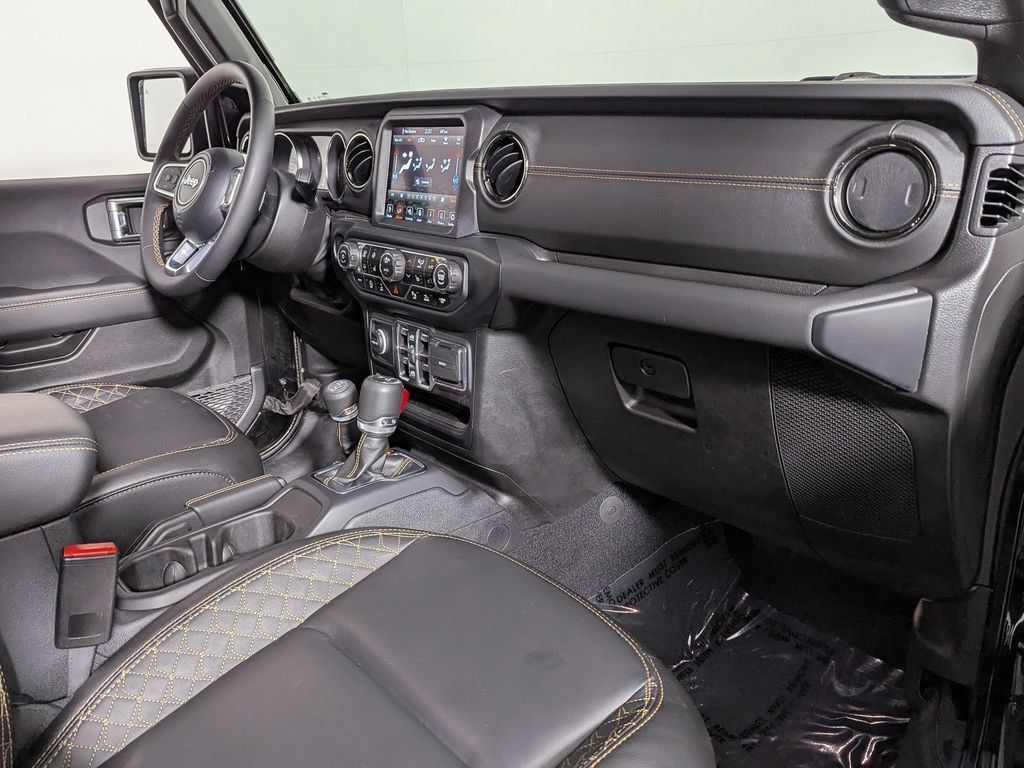 Used 2023 Jeep Gladiator Overland AWD/4WD image 24