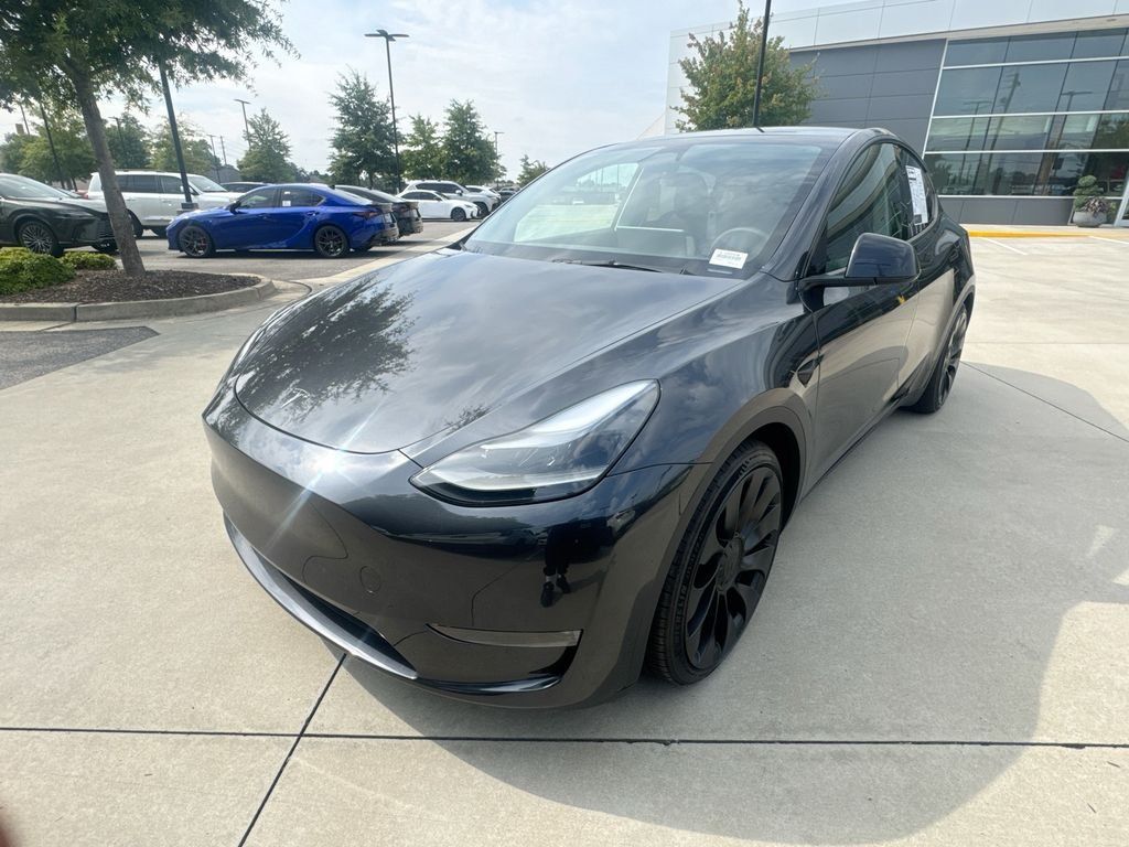 Used 2024 Tesla Model Y Performance AWD/4WD image 5