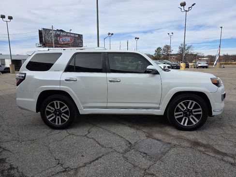 Used 2014 Toyota 4Runner Limited image 4