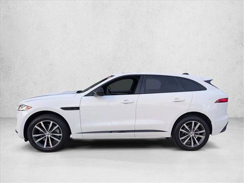 Used 2024 Jaguar F-PACE R-Dynamic S image 8
