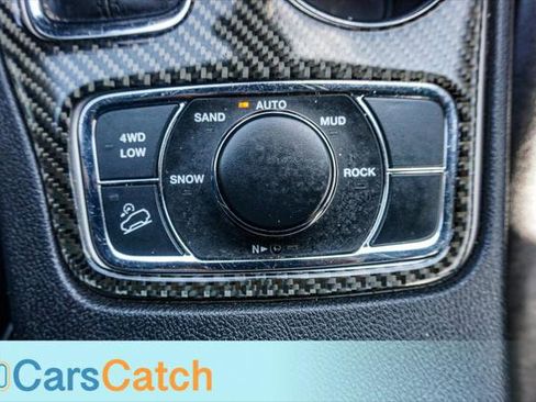 Used 2021 Jeep Grand Cherokee Limited AWD/4WD image 38