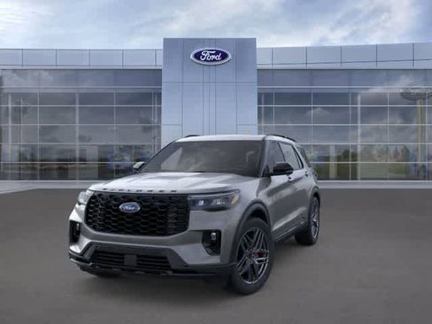 New 2026 Ford Explorer ST-Line w/ ST-Line Street Pack AWD/4WD image 2