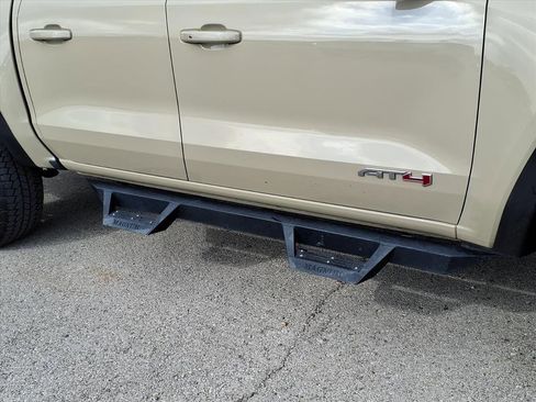 Used 2023 GMC Canyon AT4 w/ AT4 Premium Package image 10