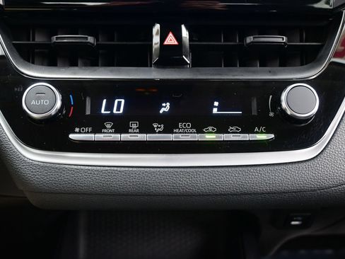 Used 2025 Toyota Corolla LE FWD image 19