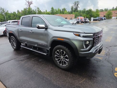 Used 2025 GMC Canyon Denali AWD/4WD image 4