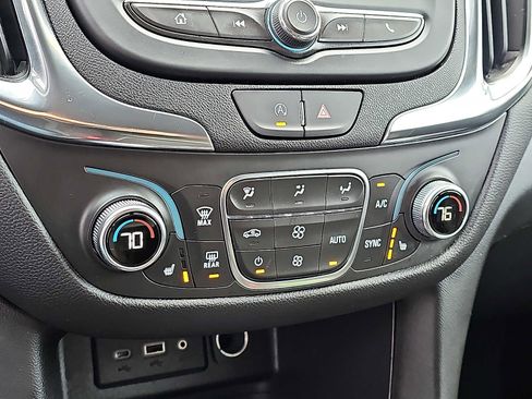 Used 2024 Chevrolet Equinox LT image 16